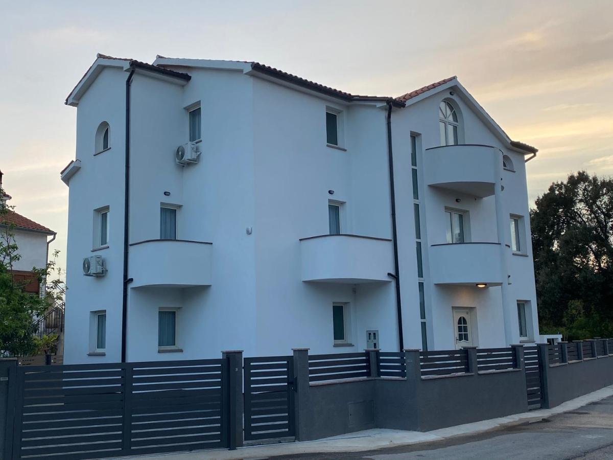 Villa Mara Pola Esterno foto