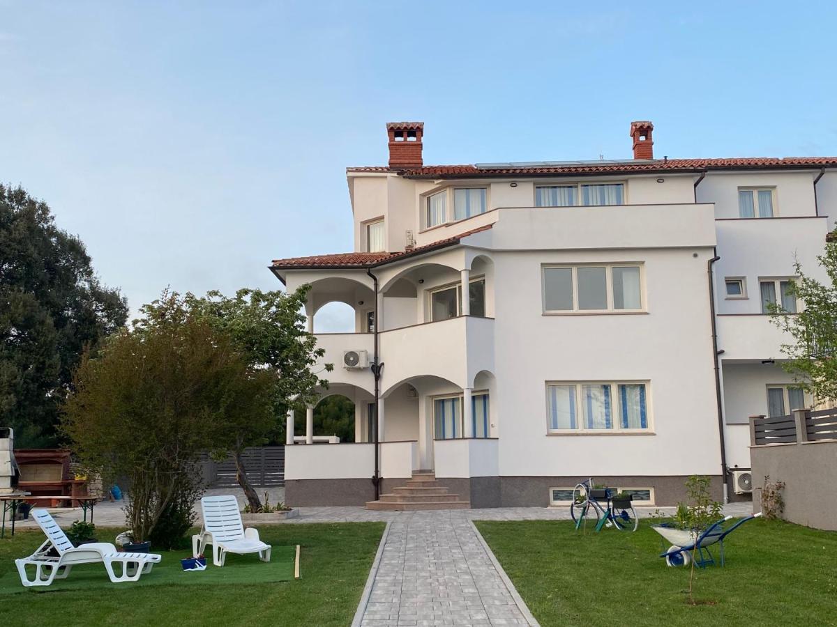 Villa Mara Pola Esterno foto