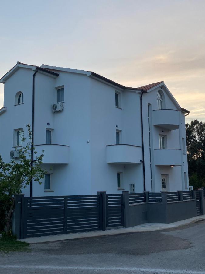 Villa Mara Pola Esterno foto